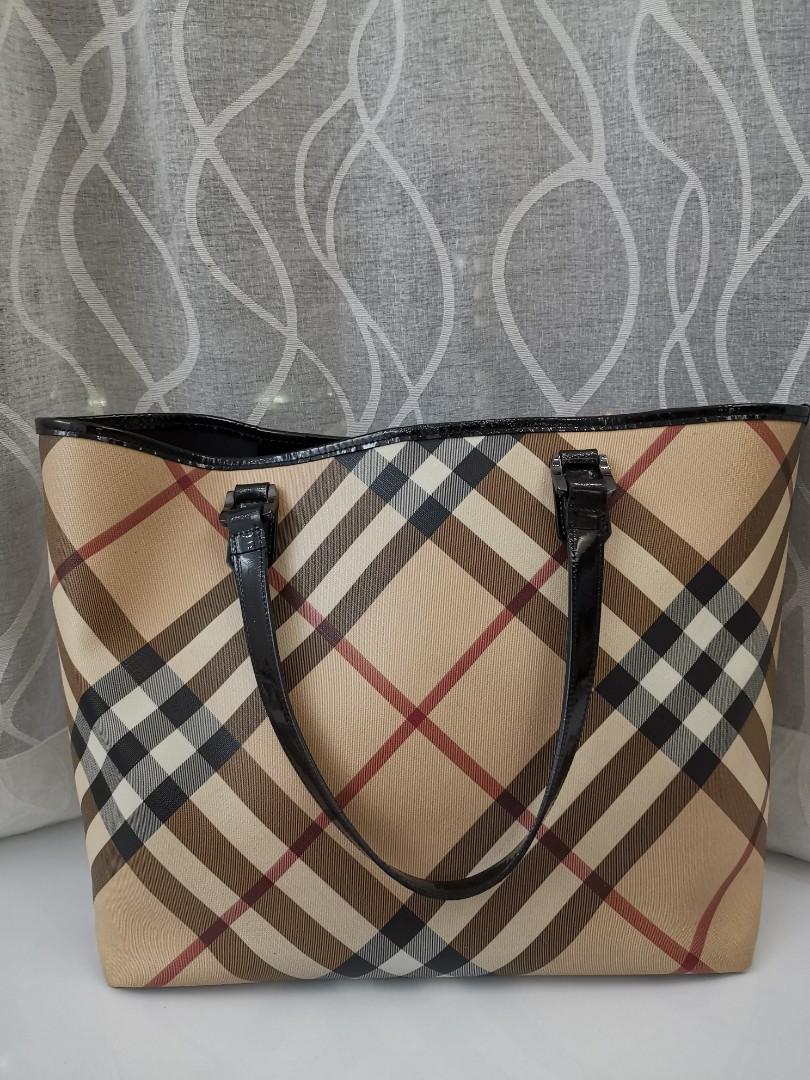 Burberry classic tote Bag, Women's Fashion, Bags & Wallets, Tote Bags on  Carousell