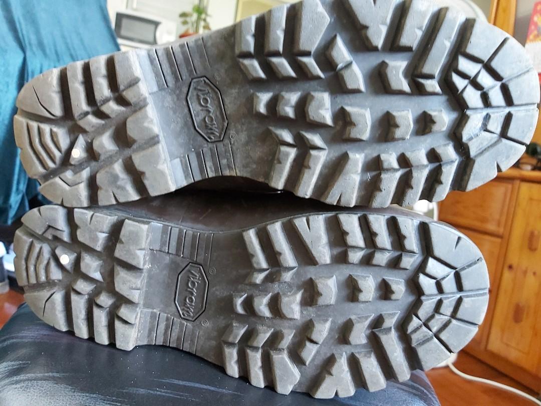 combat boot （分類：靴）位於 Hong Kong。 由 jamestrev 提交（商品編號 275233971，圖片 4）。簡介： Mostly use in Airsoft War game Events 主要用于气枪战争游戏。
