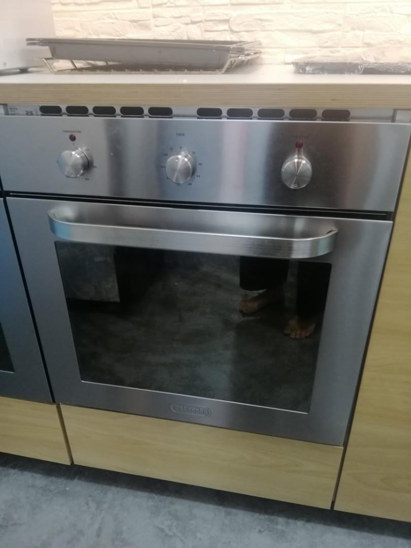 Second hand built store in ovens