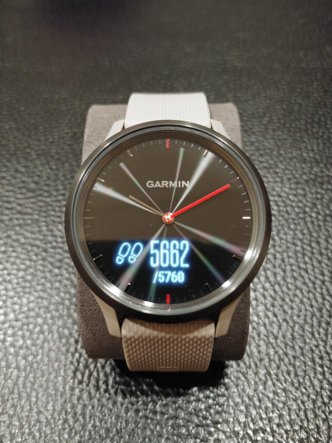 Garmin Vivomove HR Hybrid Smartwatch Mobile Phones Gadgets