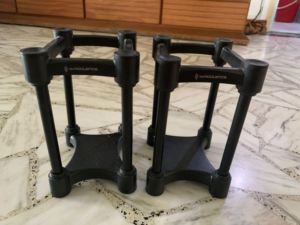 isoacoustics 130
