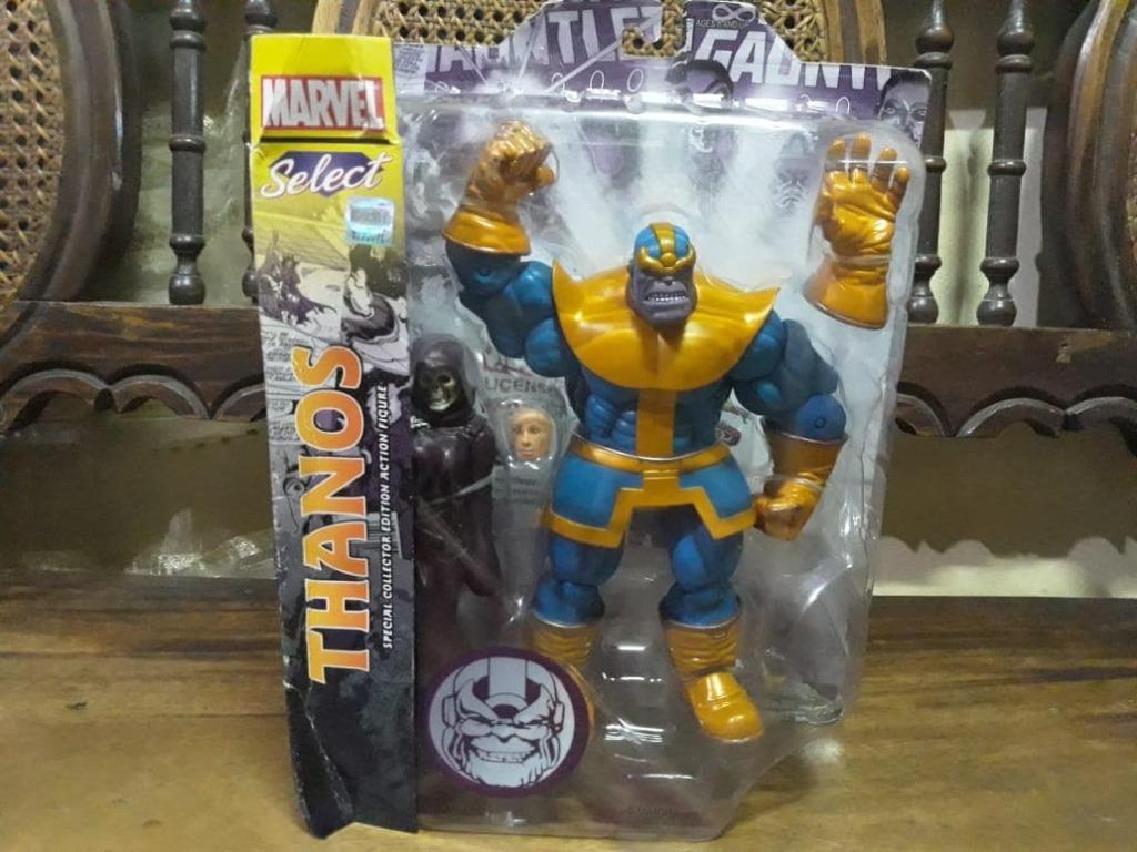 Marvel Select Diamond Select Thanos with Lady Death Infinity