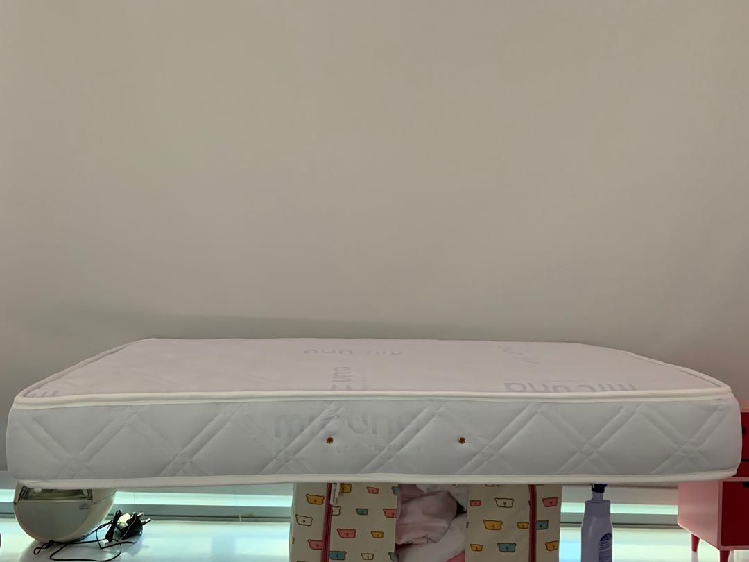 Micuna baby cot with drawer and mattress, Babies & Kids, Baby Nursery