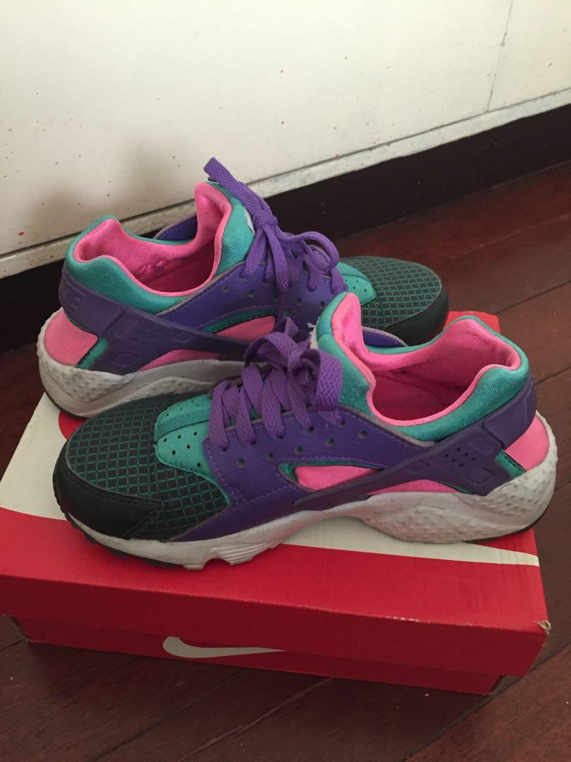 nike huarache run now