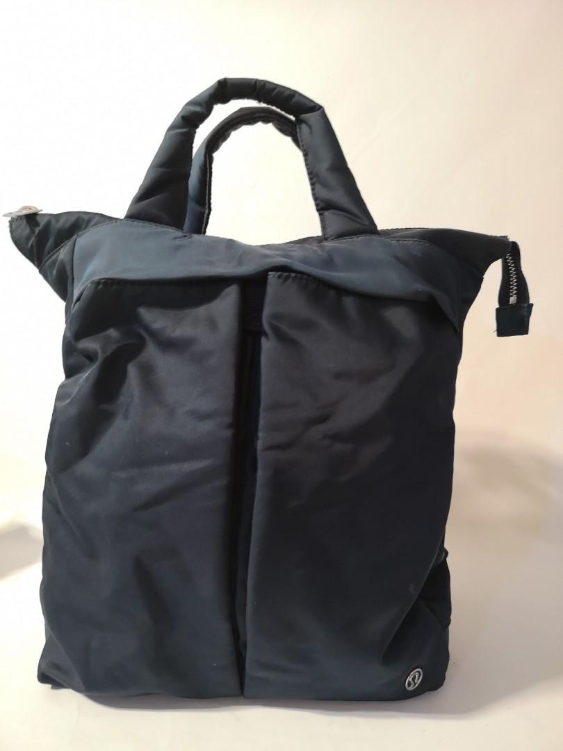 Pre loved Lululemon City Adventurer Convertible Backpack 15L In navy