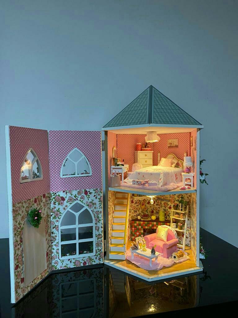 fully assembled doll houses for sale