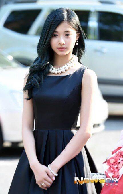 Twice Tzuyu Inspired Black Dress Ulzzang Korean Fashion Women S Fashion Tops Sleeveless On Carousell