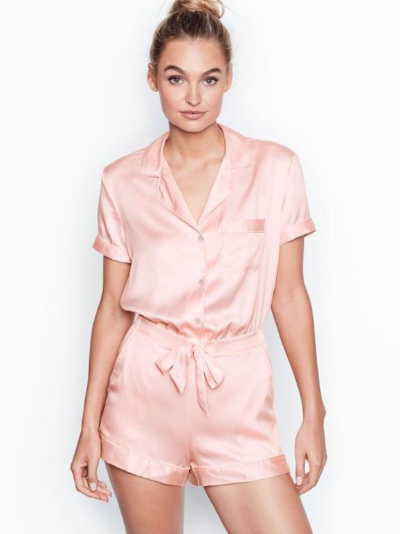 Victoria secret sleeping wear shop