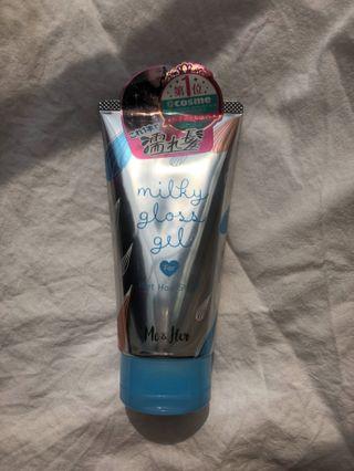 Me&Her milky glossy  gel 濕髮膠