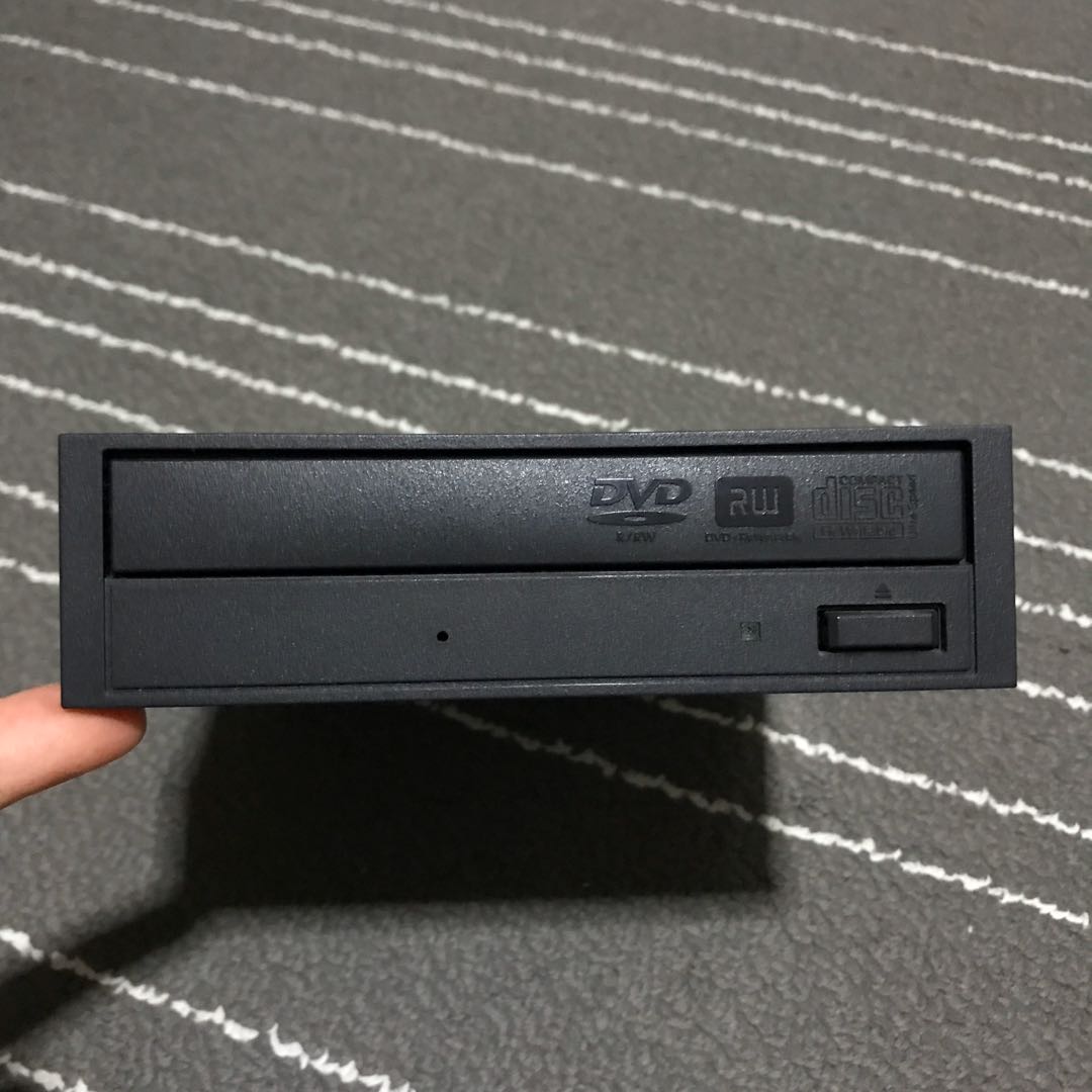 Desktop Computer CD/DVD Reader, Computers & Tech, Desktops on Carousell