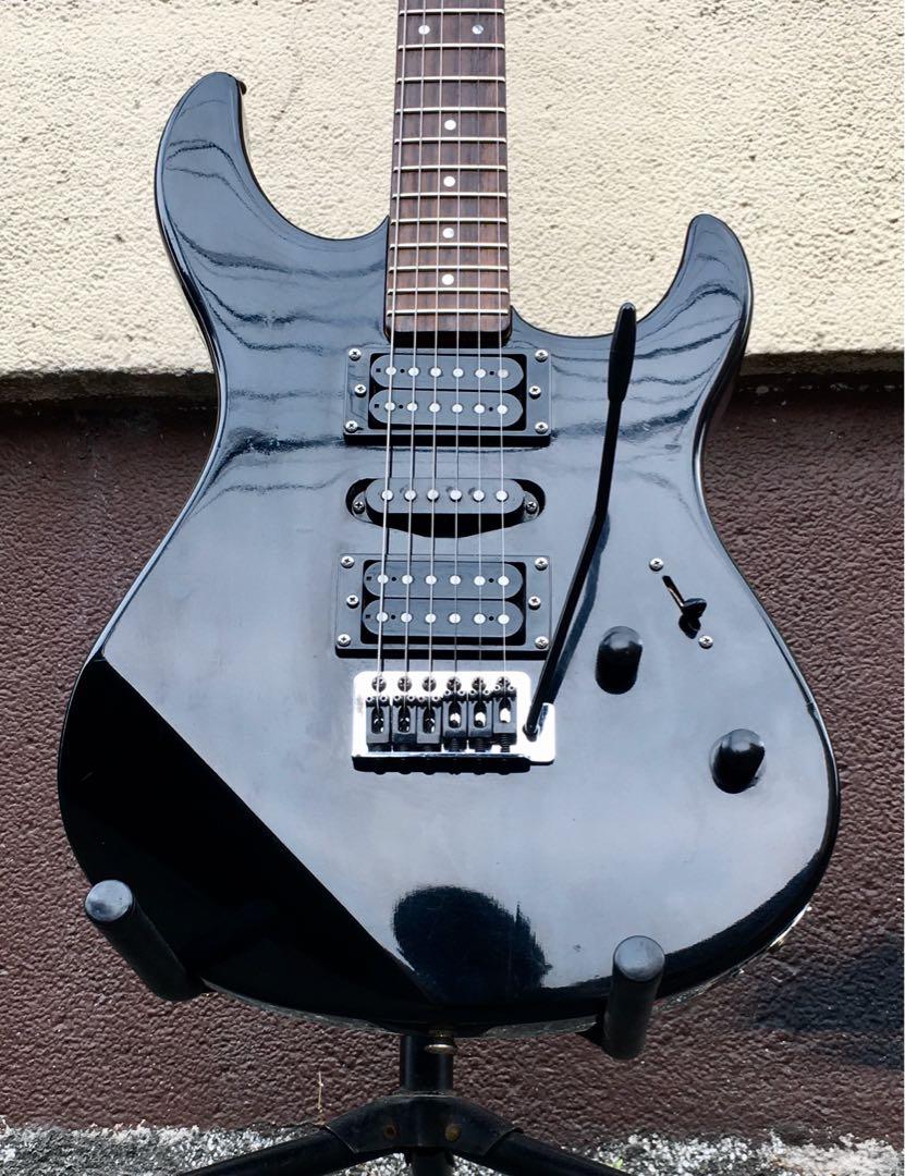 Electric guitar Yamaha ERG121 (Made in Indonesia), Hobbies & Toys