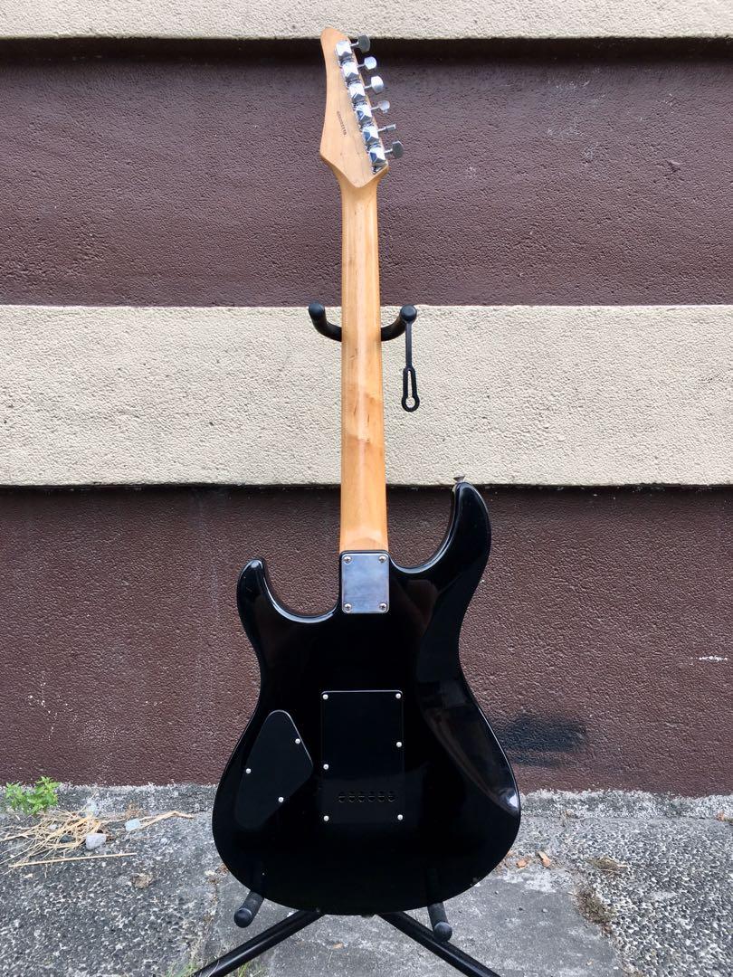 Electric guitar Yamaha ERG121 (Made in Indonesia), Hobbies & Toys