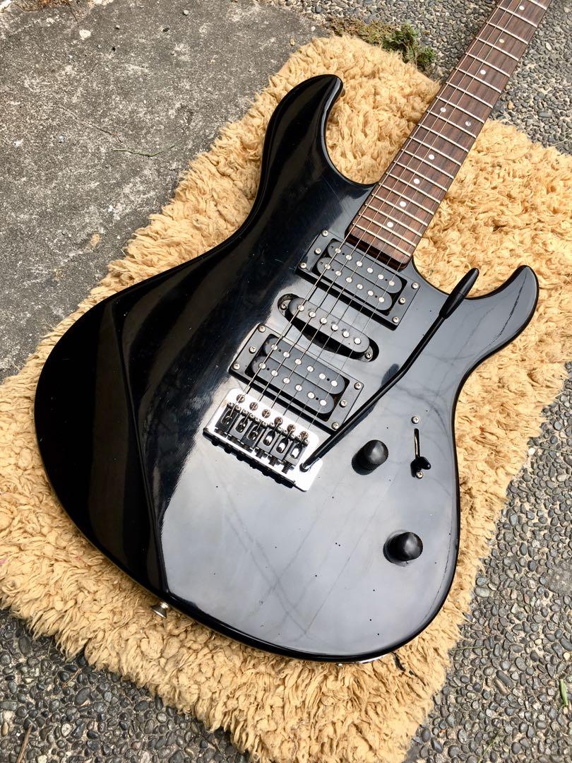 Electric guitar Yamaha ERG121 (Made in Indonesia), Hobbies & Toys