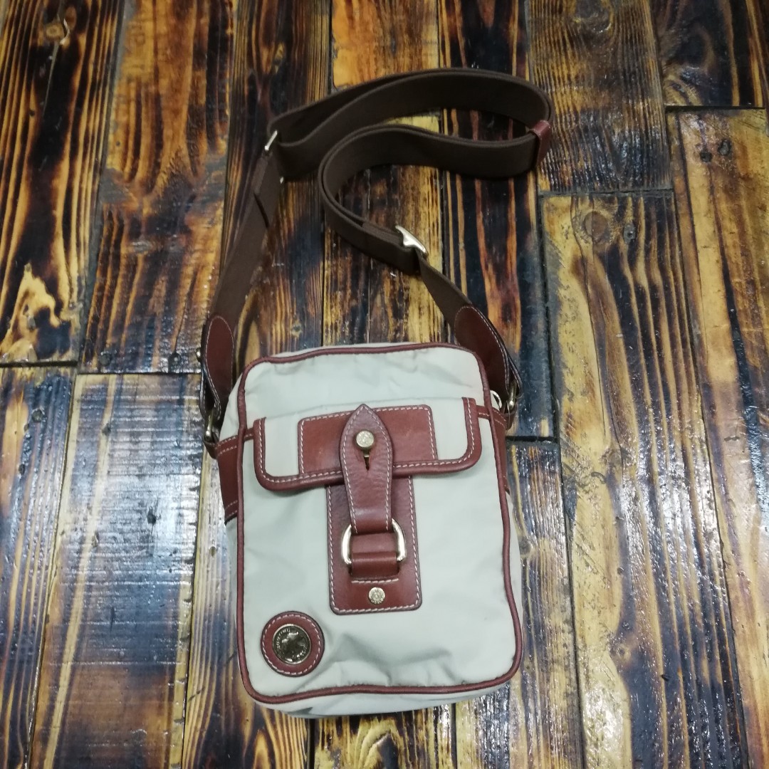 Hunting world sale sling bag price