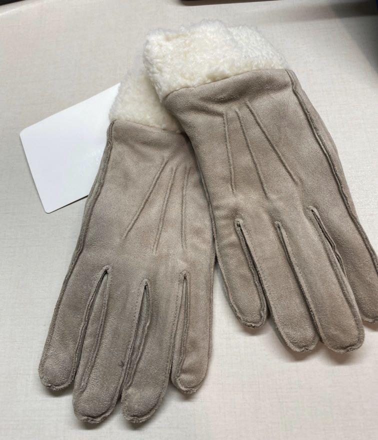 Uniqlo Winter Glove, Women's Fashion, New Undergarments & Loungewear on