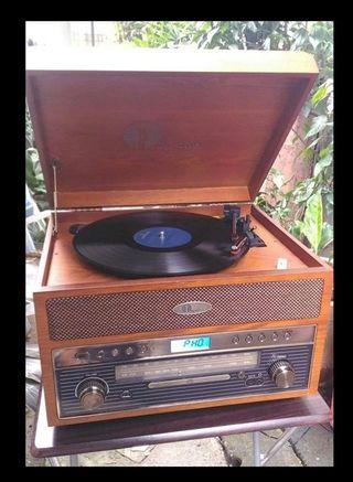 Nostalgic Retro Vintage Wooden Turntable Cassette CD Bluetooth Am Fm Radio USB Vinyl Player Recorder All in One Entertainment System