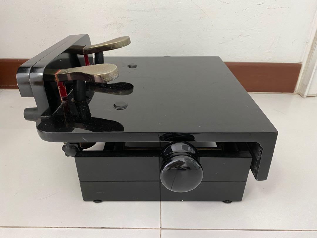 Adjustable piano pedal extender platform, Hobbies & Toys, Music & Media