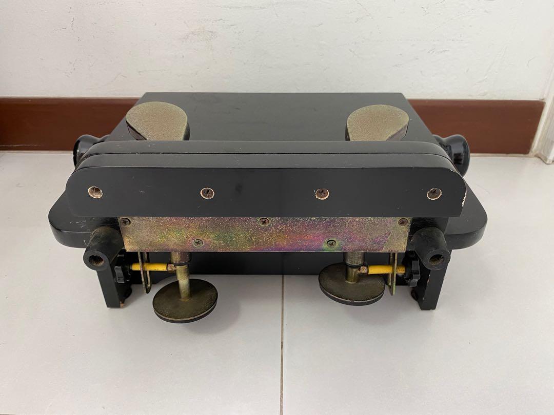 Adjustable piano pedal extender platform, Hobbies & Toys, Music & Media