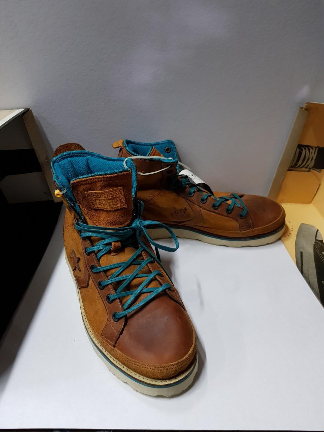 Converse Pro field Hi Top sneakers sz 8.5us men s 10us women s