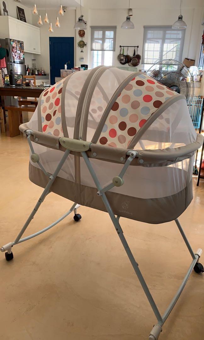 folding baby bassinet