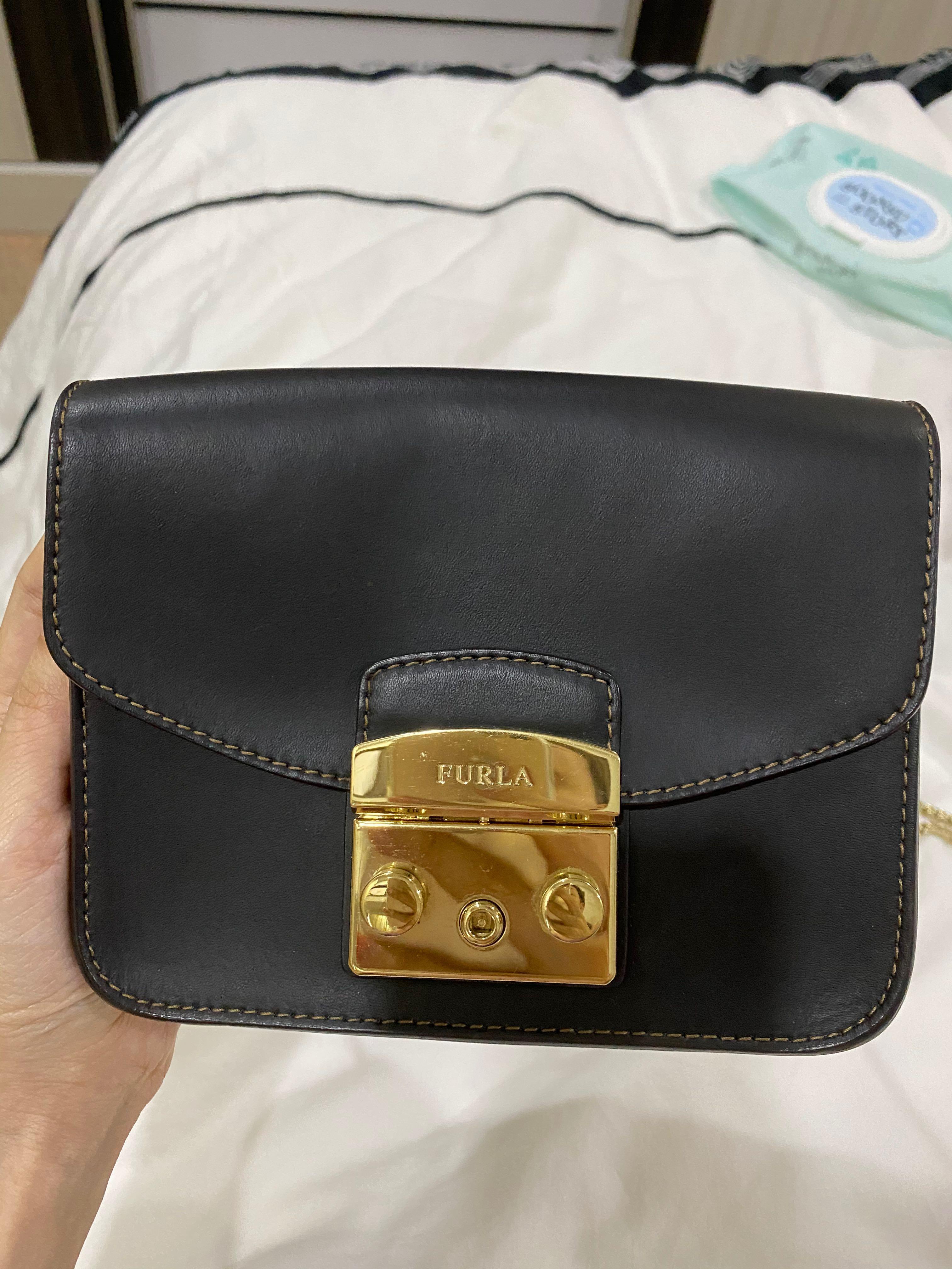 Furla hotsell metropolis australia