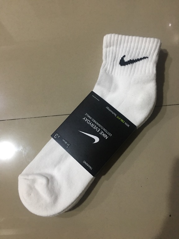 Nike cheap socks large