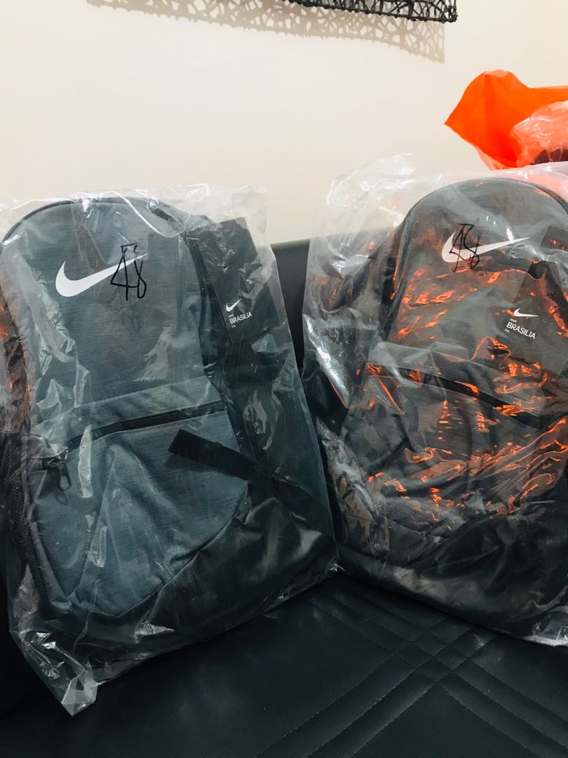 Nike bag BUY ONE TAKE ONE FOR ONLY 2k‼️, Men's Fashion, Bags, Backpacks