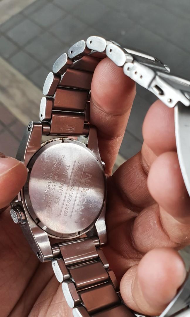 Nixon unit deals ss silver