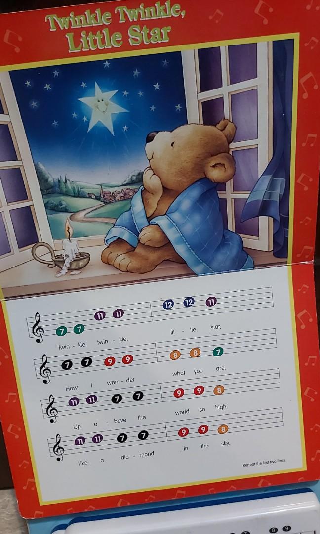 Nursery songs piano book 簡易英文兒歌 琴譜, 興趣及遊戲, 書本 & 文具, 小說 & 故事書 Carousell