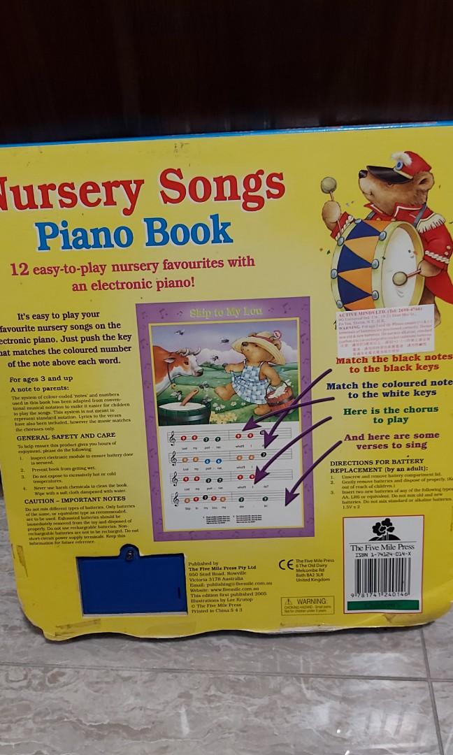 Nursery songs piano book 簡易英文兒歌 琴譜, 興趣及遊戲, 書本 & 文具, 小說 & 故事書 Carousell