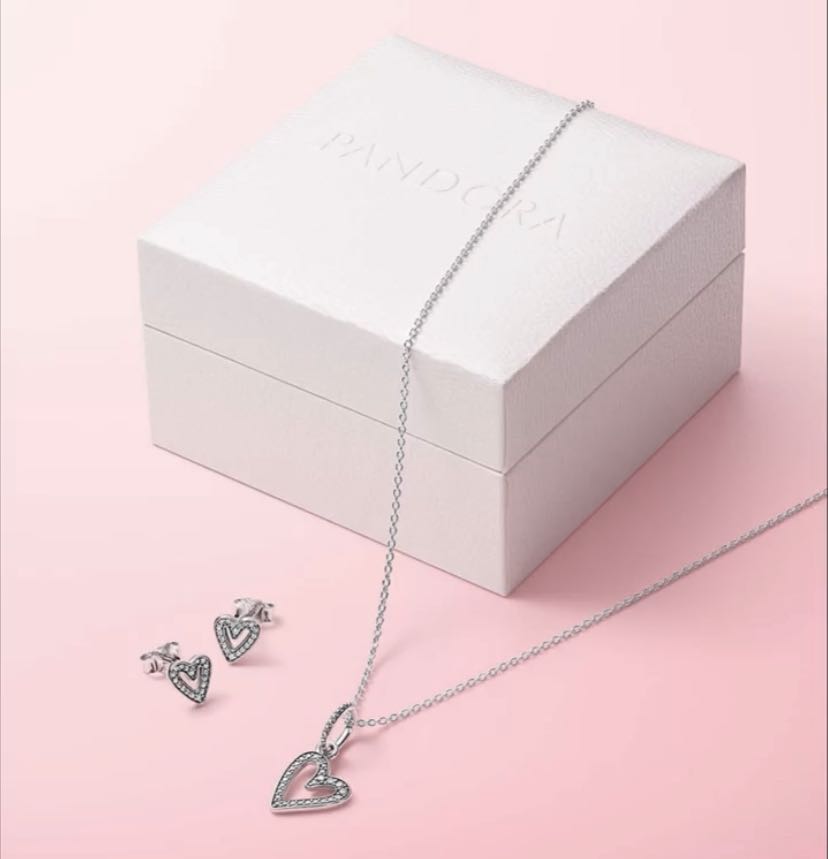 Pandora Sparkling Elevated Heart Necklace and Earring Gold-Plated Jewelry  Gift Set | REEDS Jewelers