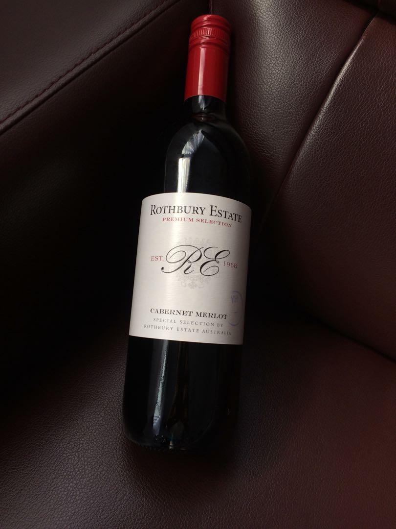 Rothbury Estate Premium Merlot), Food & Drinks