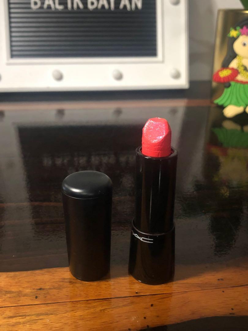 Wow Coral! MAC mineralize lipstick (Category: Makeup) located in Marikina City. Submitted by girlbalikbayan (Listing ID 275578023, Image 2). Description: My BIGGEST COSMETICS SALE! Shopping is my stress reliever😆 but I’ve accumulated way too much. So time to sell it ALL‼️ ALL AUTHENTIC‼️ Lowest price posted, pls dont ask for my last price na🤩 This is one of MAC’s expensive lipstick lines (p1,500) - MINERALIZE. The moisturizing formula is amazin