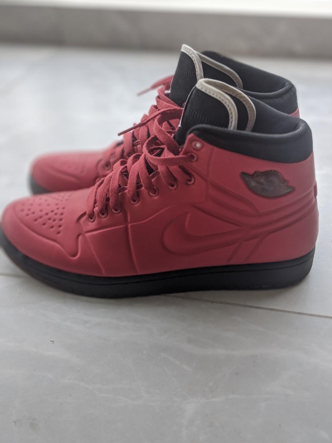 Aj 1 anodized foamposite top