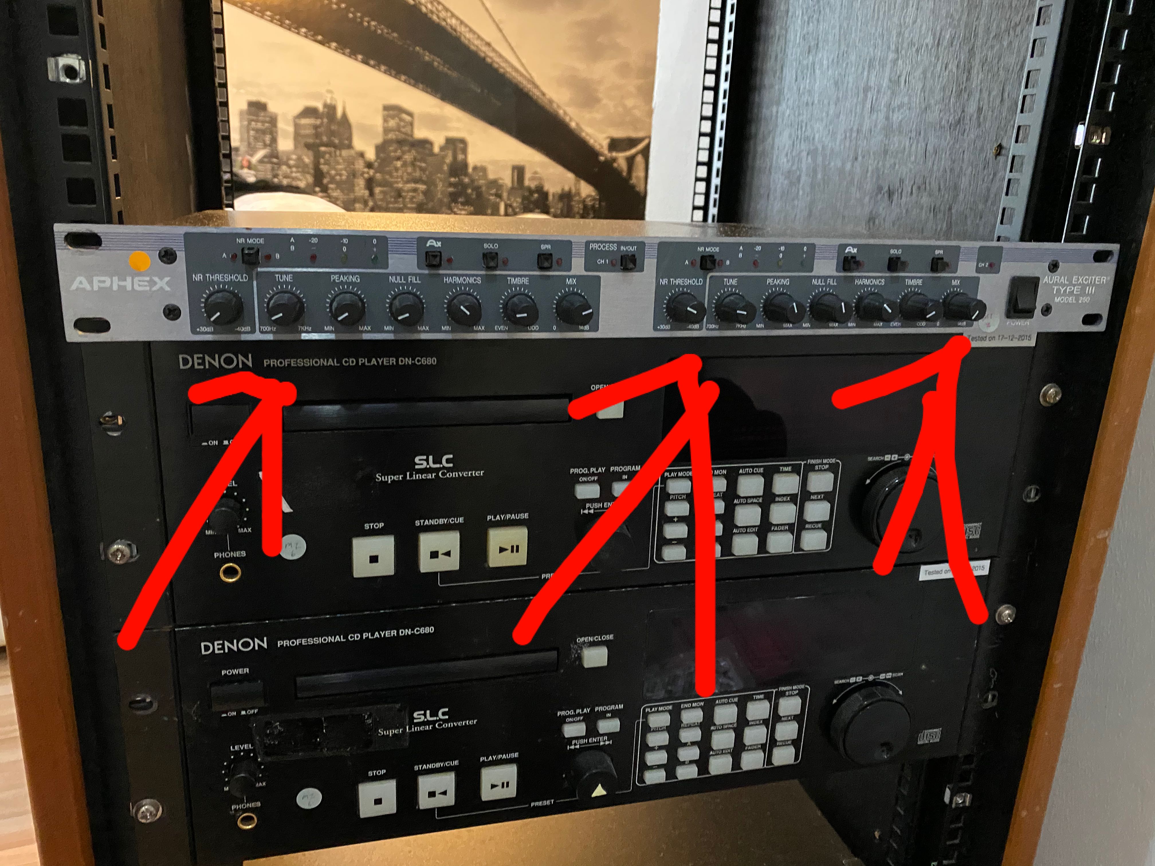 Aphex Aural Exciter Type III Model 250, Hobbies & Toys, Music & Media