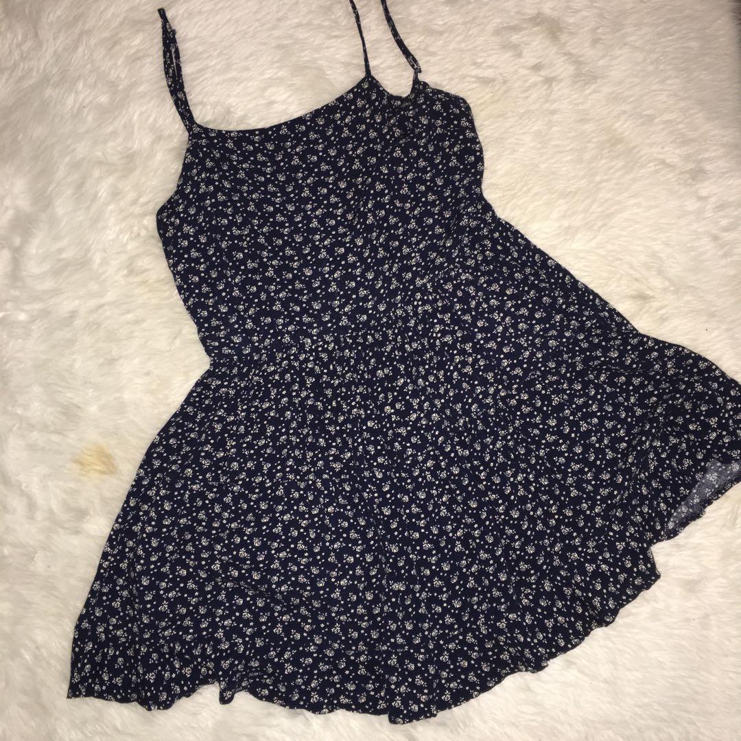 Brandy melville dress (Category: Dresses) located in Paranaque City. Submitted by _jooliaa (Listing ID 275700647, Image 1). Description: .