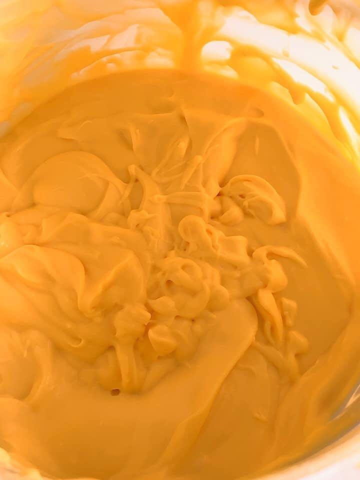 Cheese sauce (Category: Spice & Seasoning) located in Quezon City. Submitted by shirleyjane06 (Listing ID 275769417, Image 3). Description: 2.5 kg Pang nachos burger and fries.