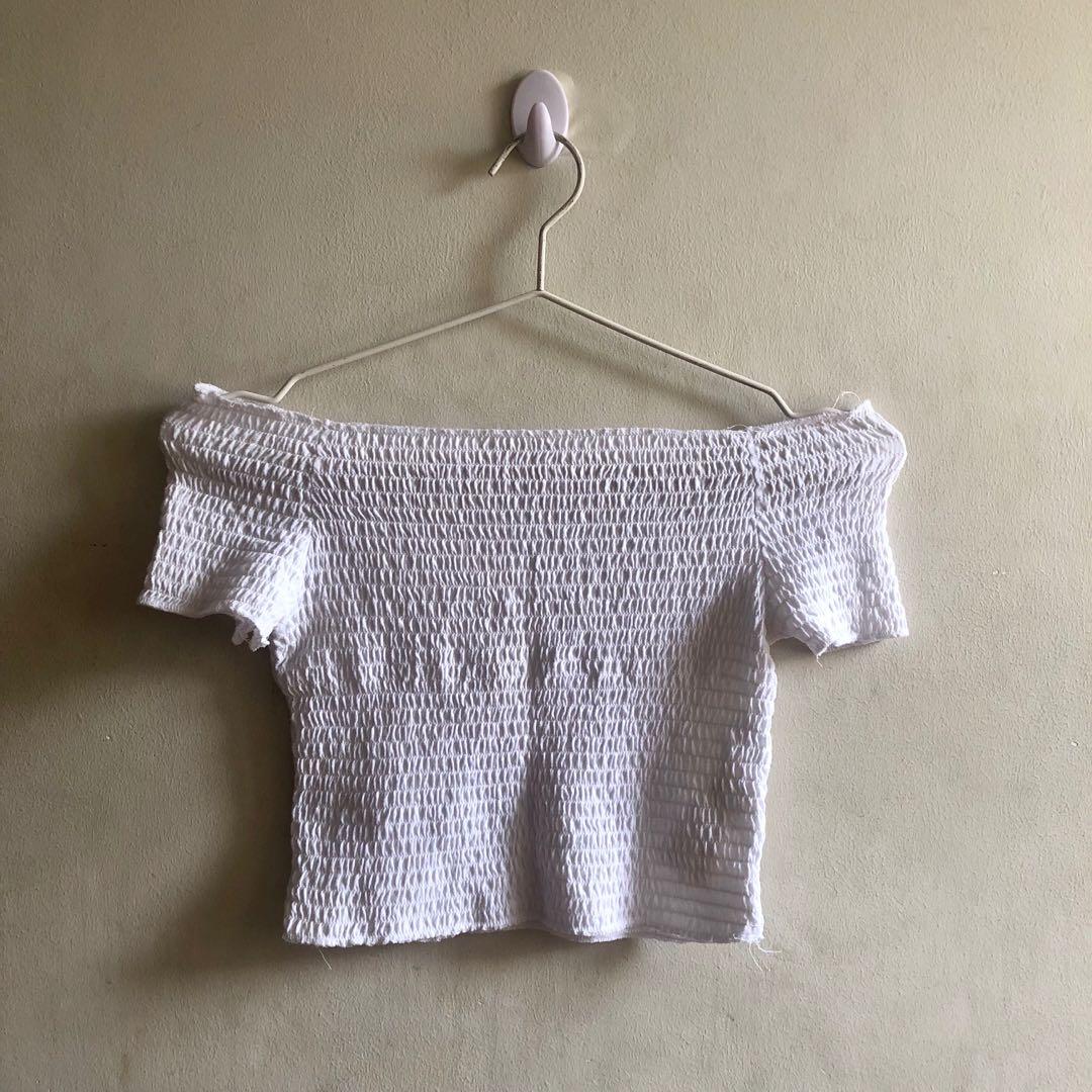 Cotton On Smocked Offshie (Category: Blouses) located in Quezon City. Submitted by _belleph (Listing ID 275694772, Image 1). Description: Fixed Price❗️ No more haggling on this time.
