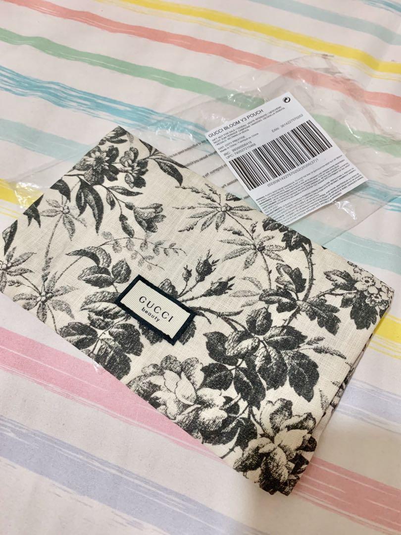 Gucci bloom best sale pouch