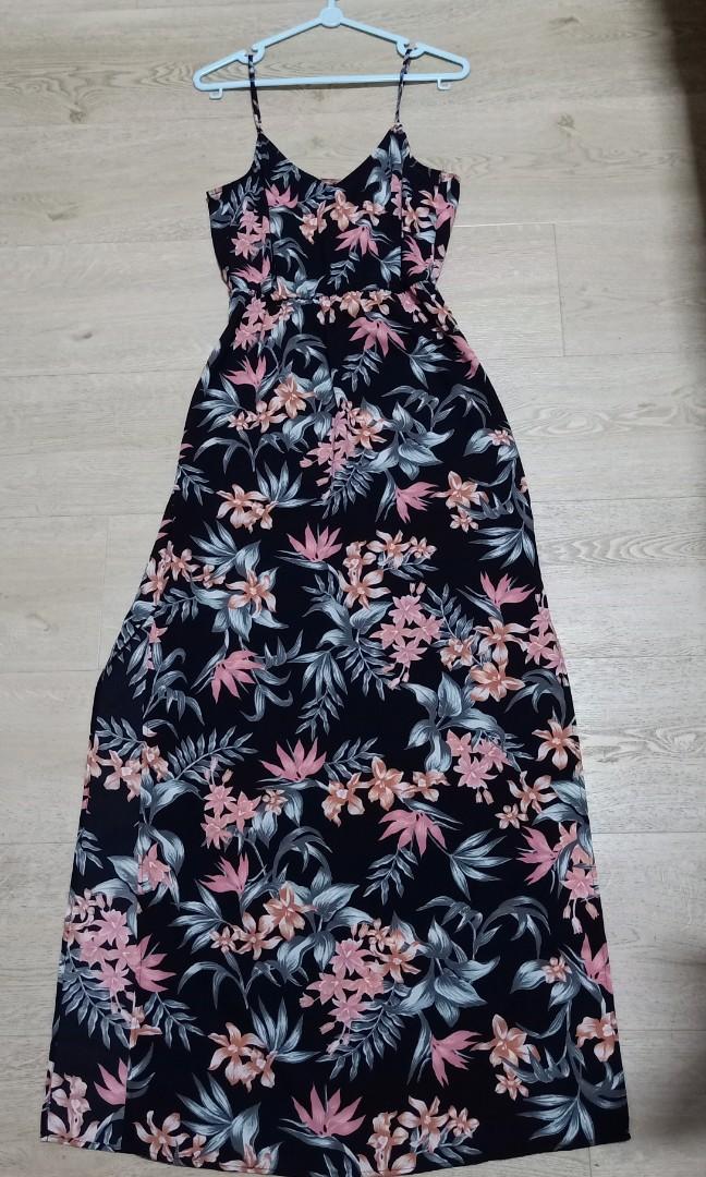 H&m maxi floral on sale dress