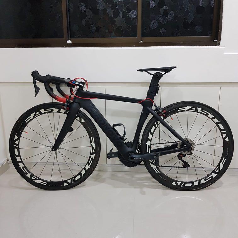 Leadnovo carbon road shop bike