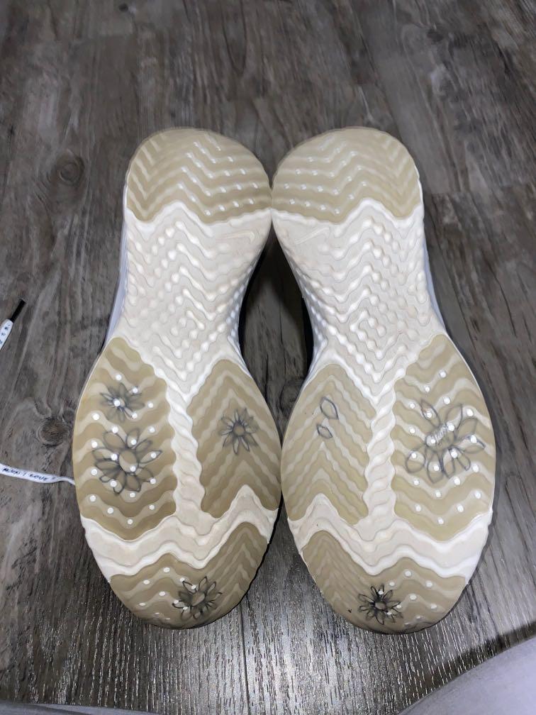 nike odyssey react nathan bell