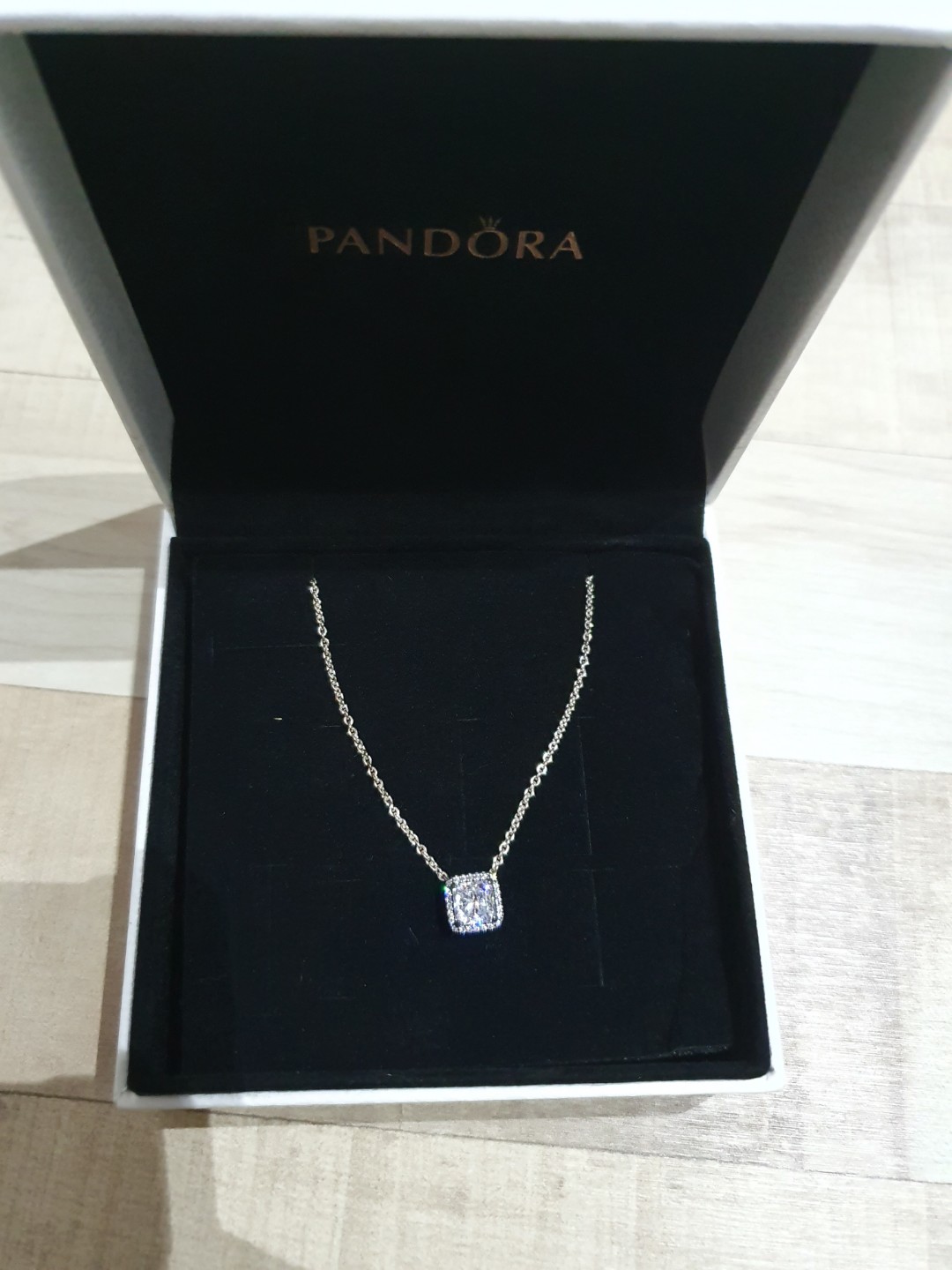 Square sparkle store halo necklace pandora