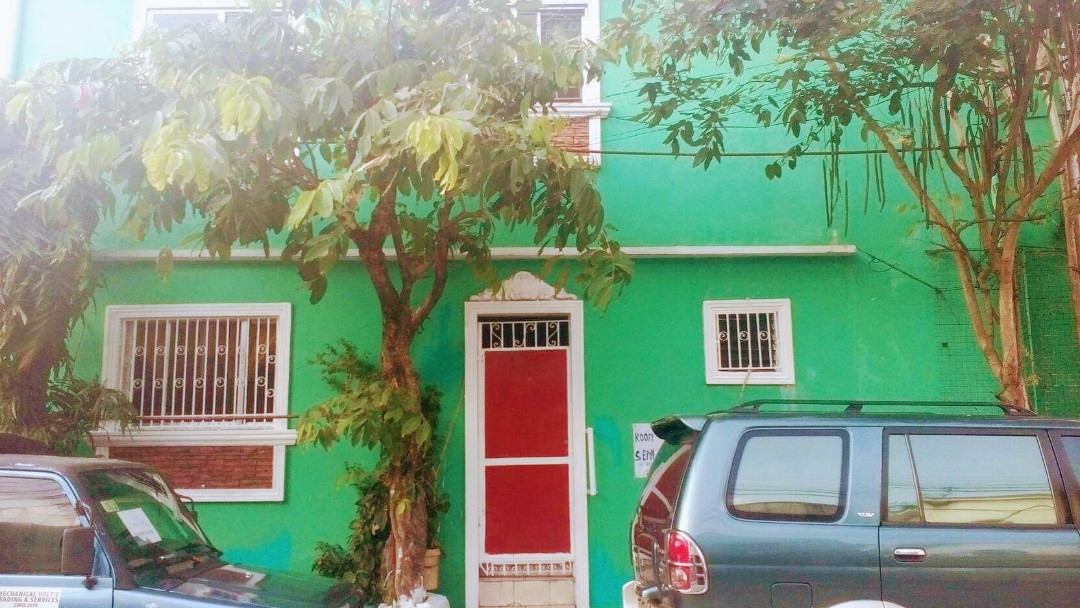 Creative Apartment For Rent In Kamias Quezon City with Modern Garage