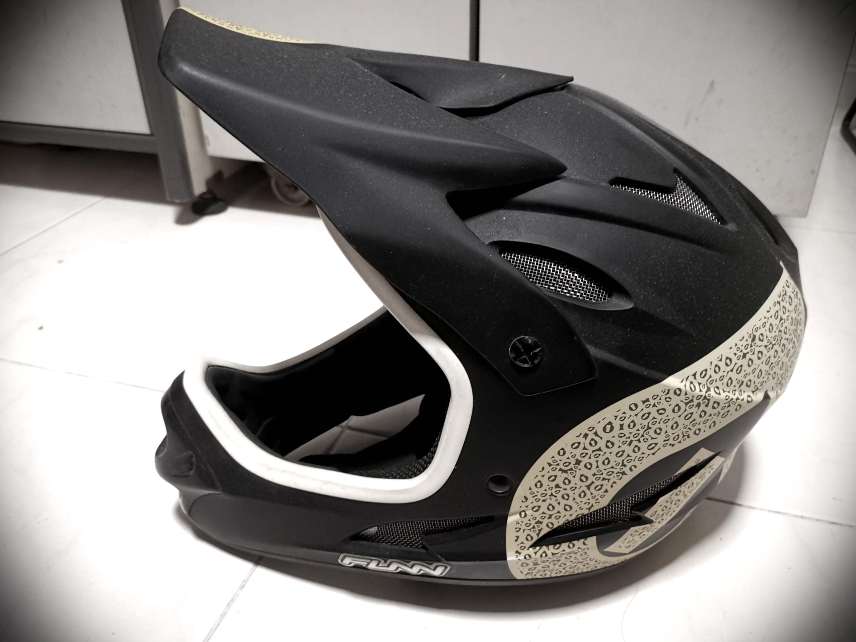 sixsixone mtb helmet