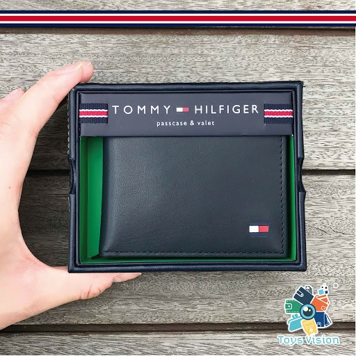 Tommy hilfiger wallet passcase & outlet valet