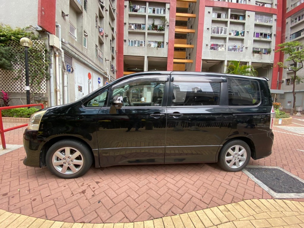 Toyota Noah 2.0 Si (A)