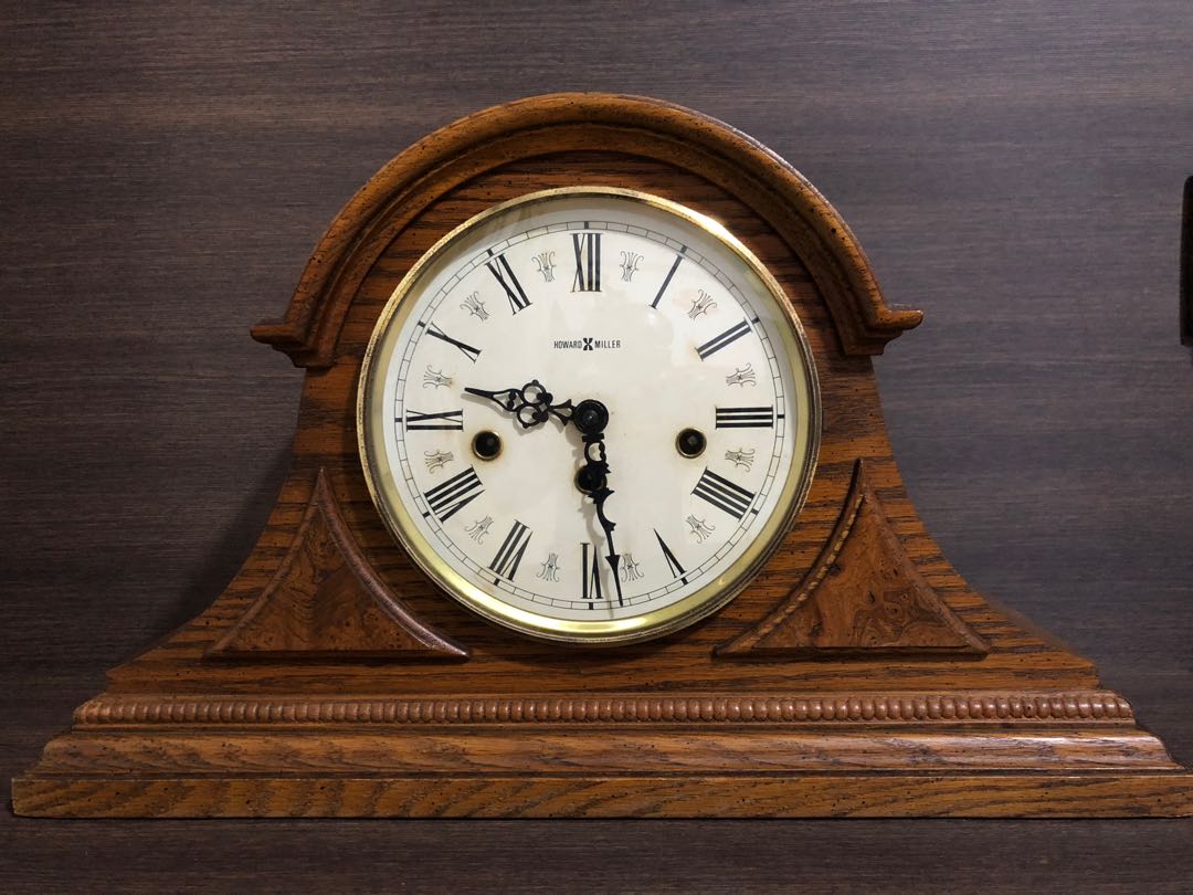 Vintage Howard Miller Mantel clock, Hobbies & Toys, Memorabilia