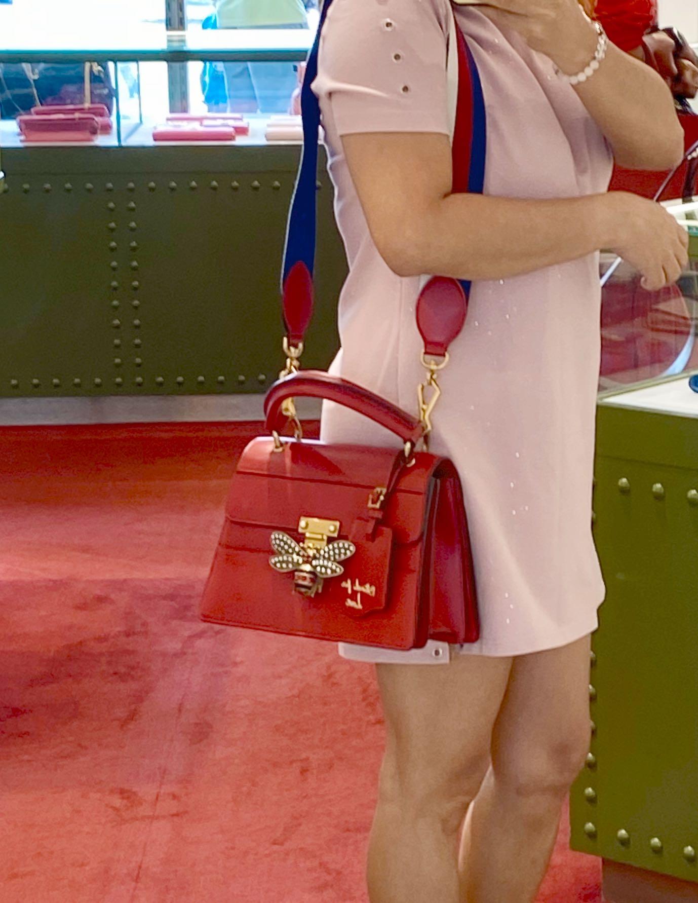 Gucci queen margaret red store