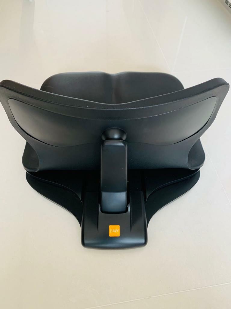 Back / posture support (Category: Massage Devices) located in Singapore. Submitted by swiftstorm.87529f (Listing ID 275854747, Image 1). Description: Good for back support ... Adjust according to your weight.... Strong support..